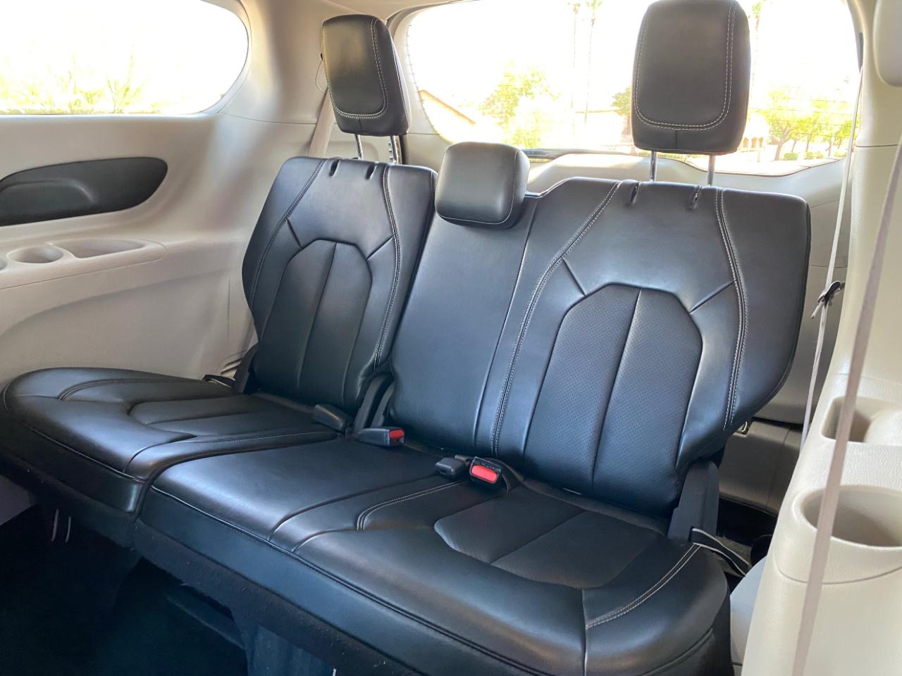 Chrysler Pacifica Hybrid Select 2024