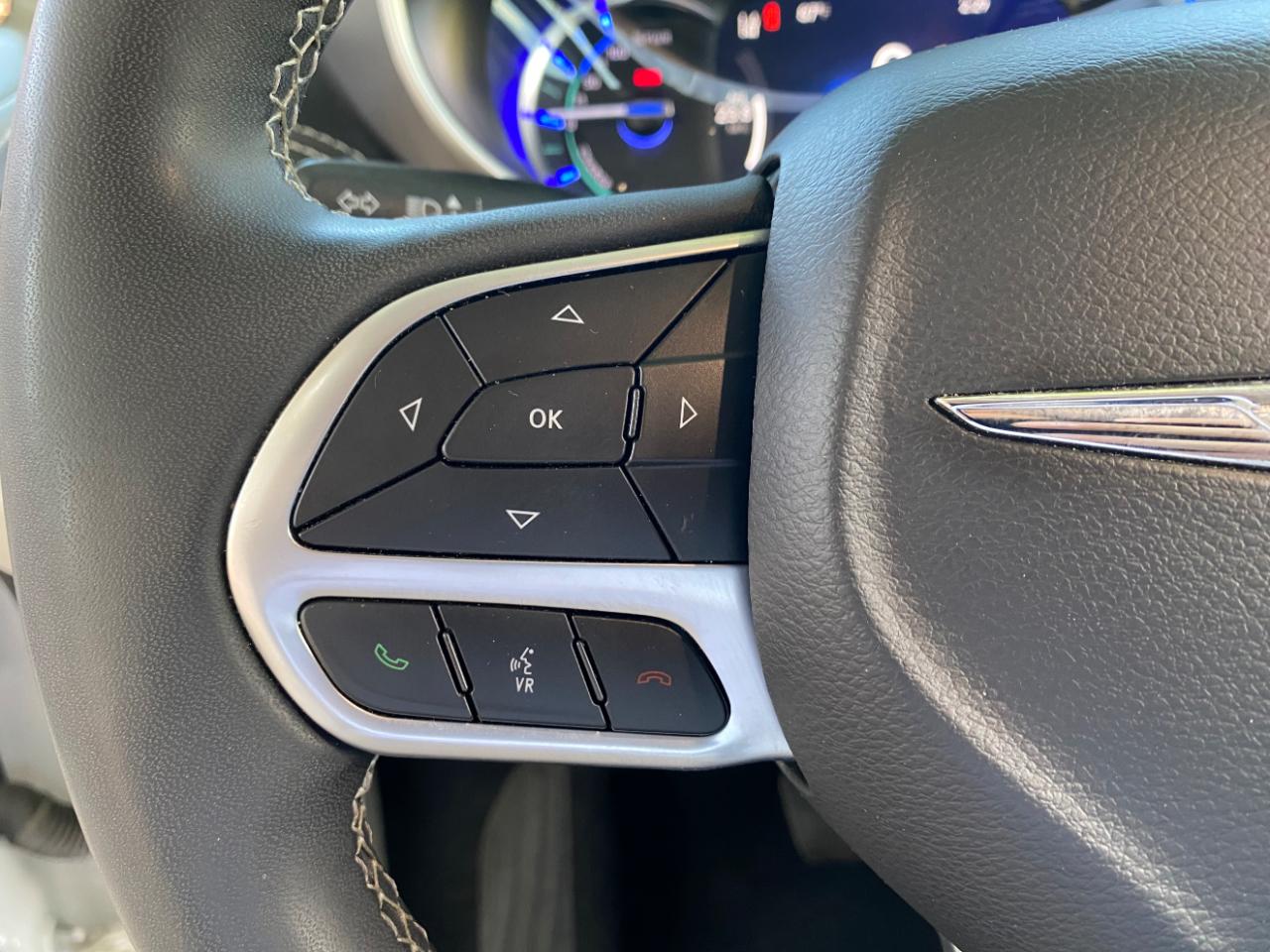 Chrysler Pacifica Hybrid Select 2024