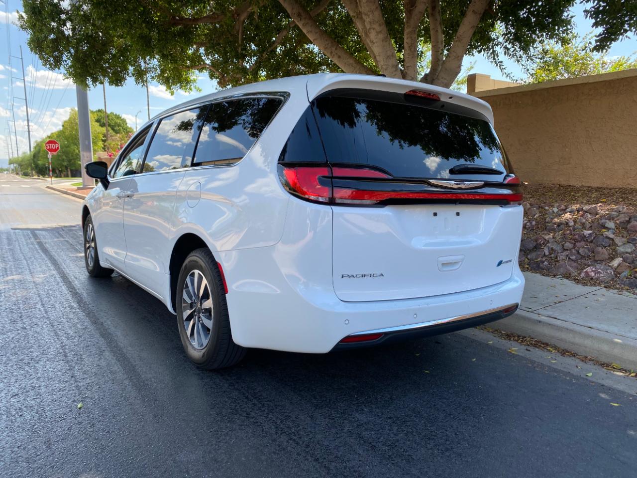 Chrysler Pacifica Hybrid Select 2024