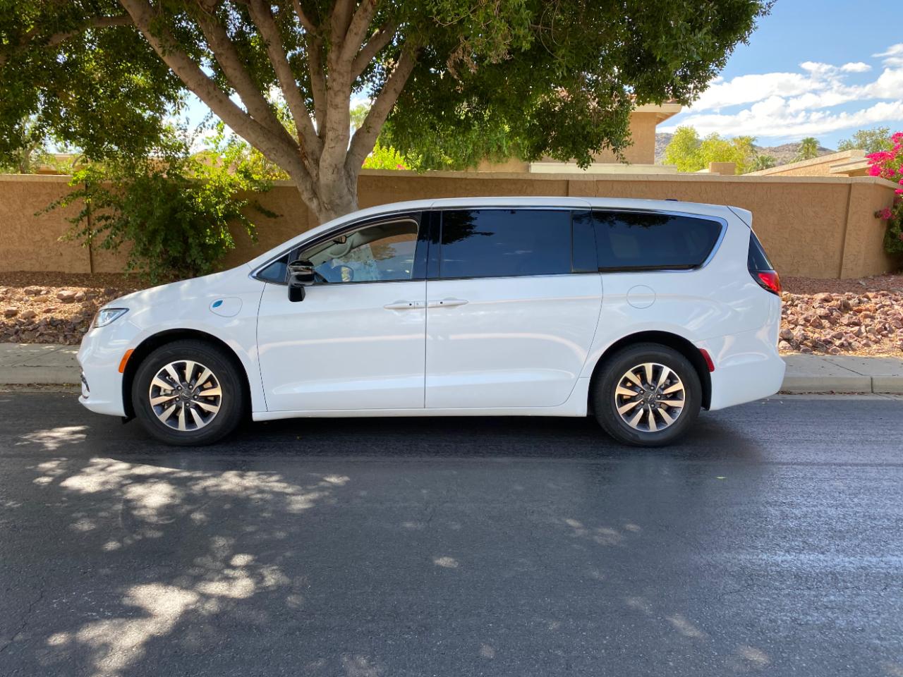 Chrysler Pacifica Hybrid Select 2024