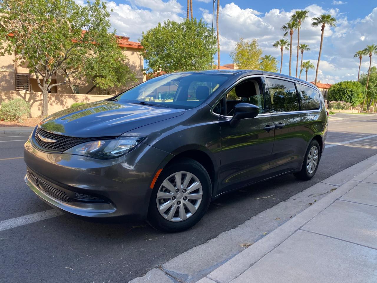 Chrysler Voyager L FWD 2021