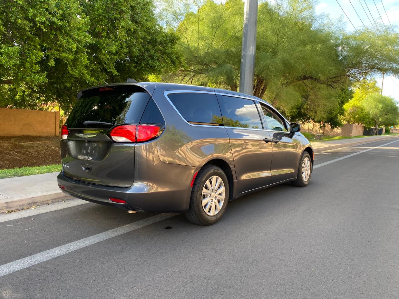 Chrysler Voyager L FWD 2021