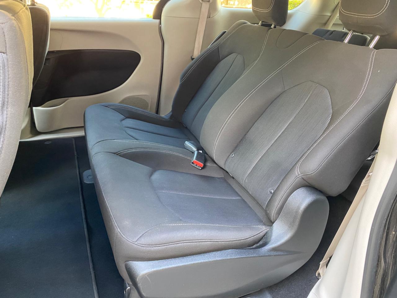 Chrysler Voyager L FWD 2021