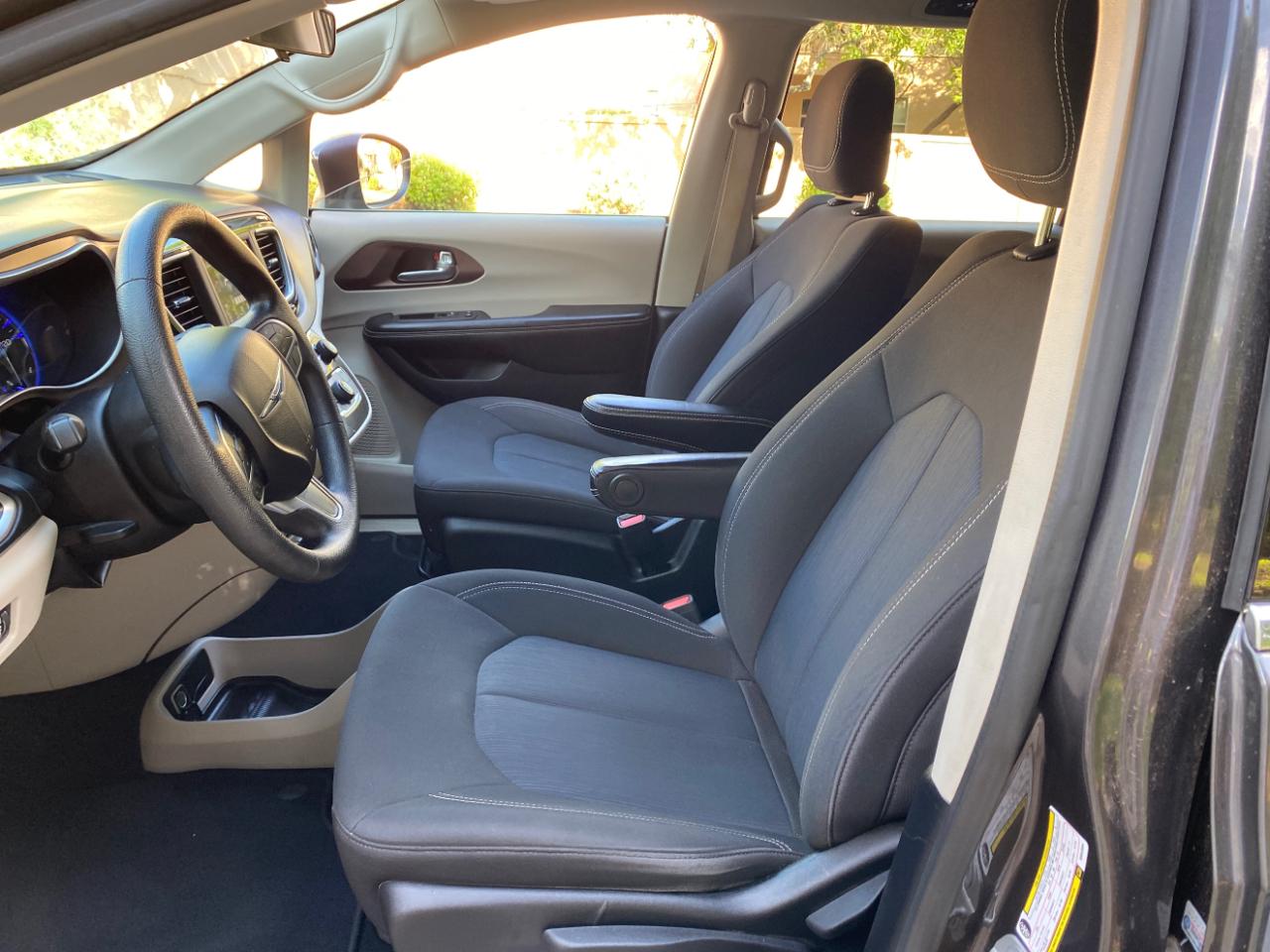 Chrysler Voyager L FWD 2021