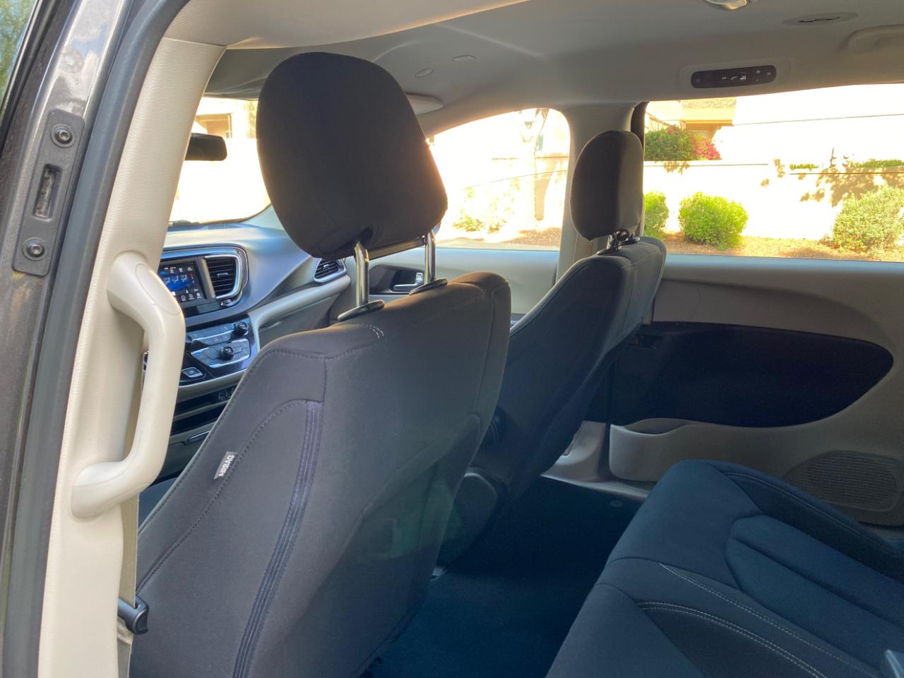 Chrysler Voyager L FWD 2021