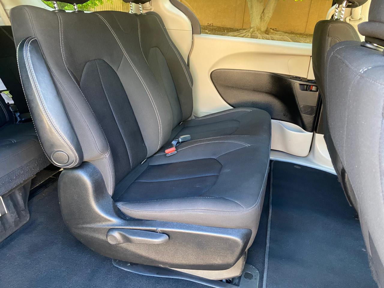Chrysler Voyager L FWD 2021