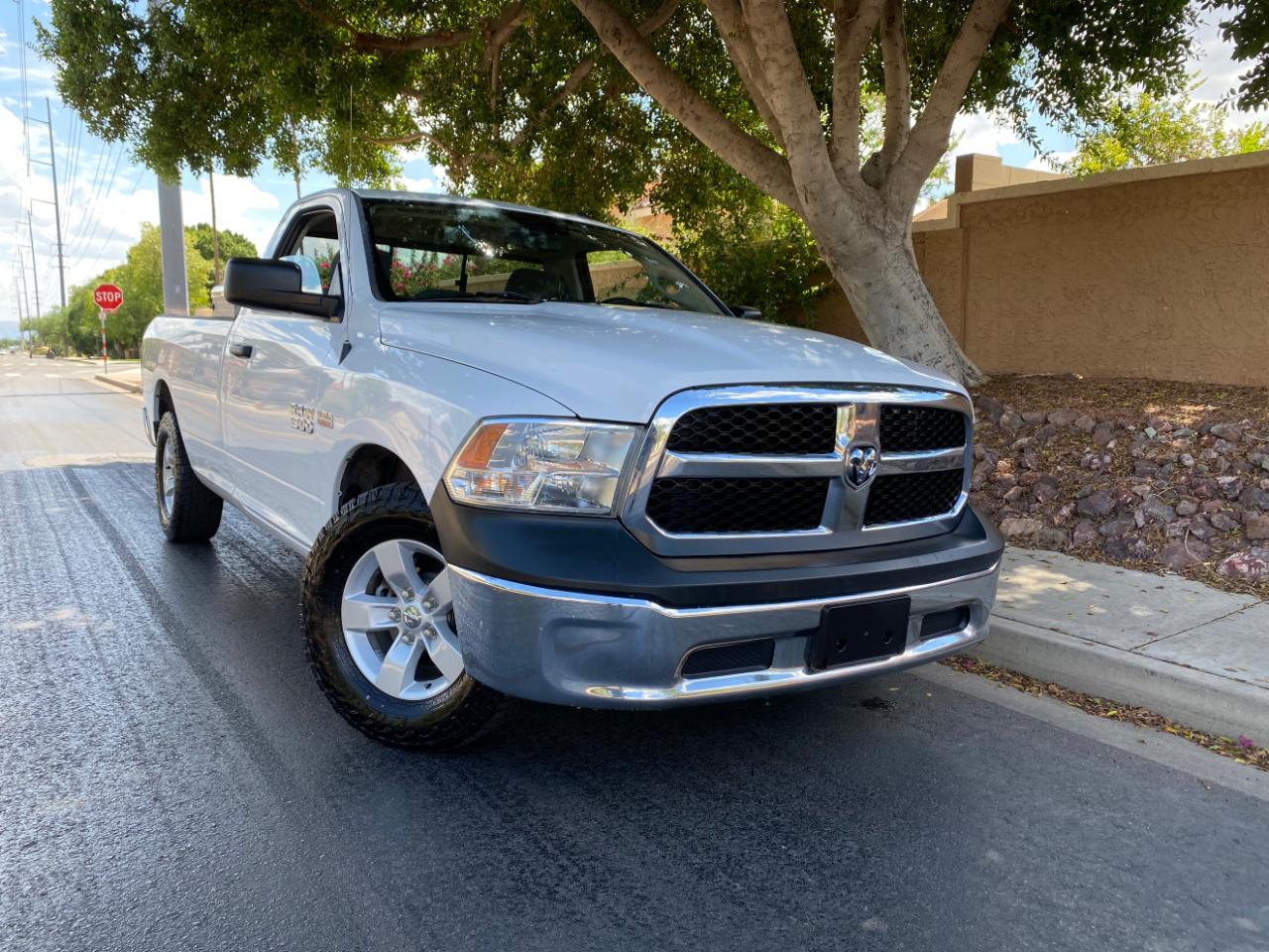 RAM 1500 Tradesman 4x2 Regular Cab 8' Box 2017