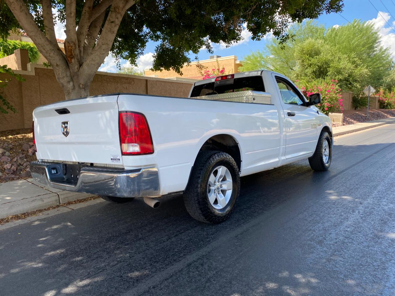 RAM 1500 Tradesman 4x2 Regular Cab 8' Box 2017
