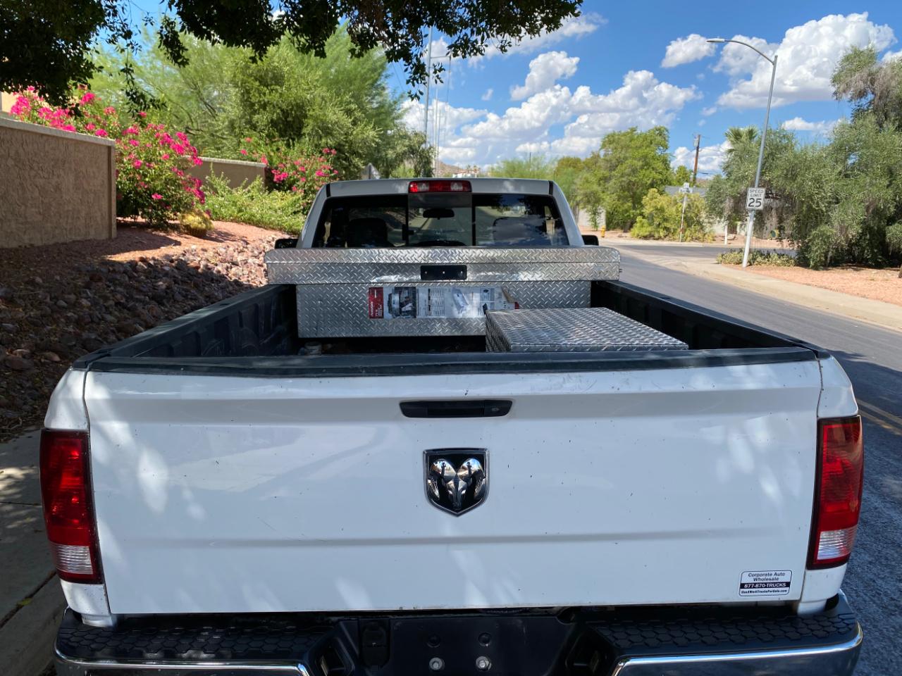 RAM 1500 Tradesman 4x2 Regular Cab 8' Box 2017