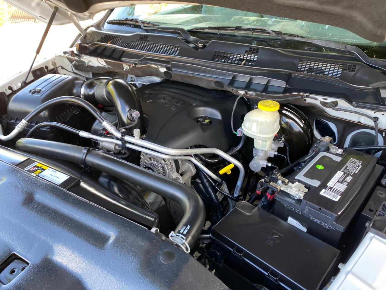 RAM 1500 Tradesman 4x2 Regular Cab 8' Box 2017