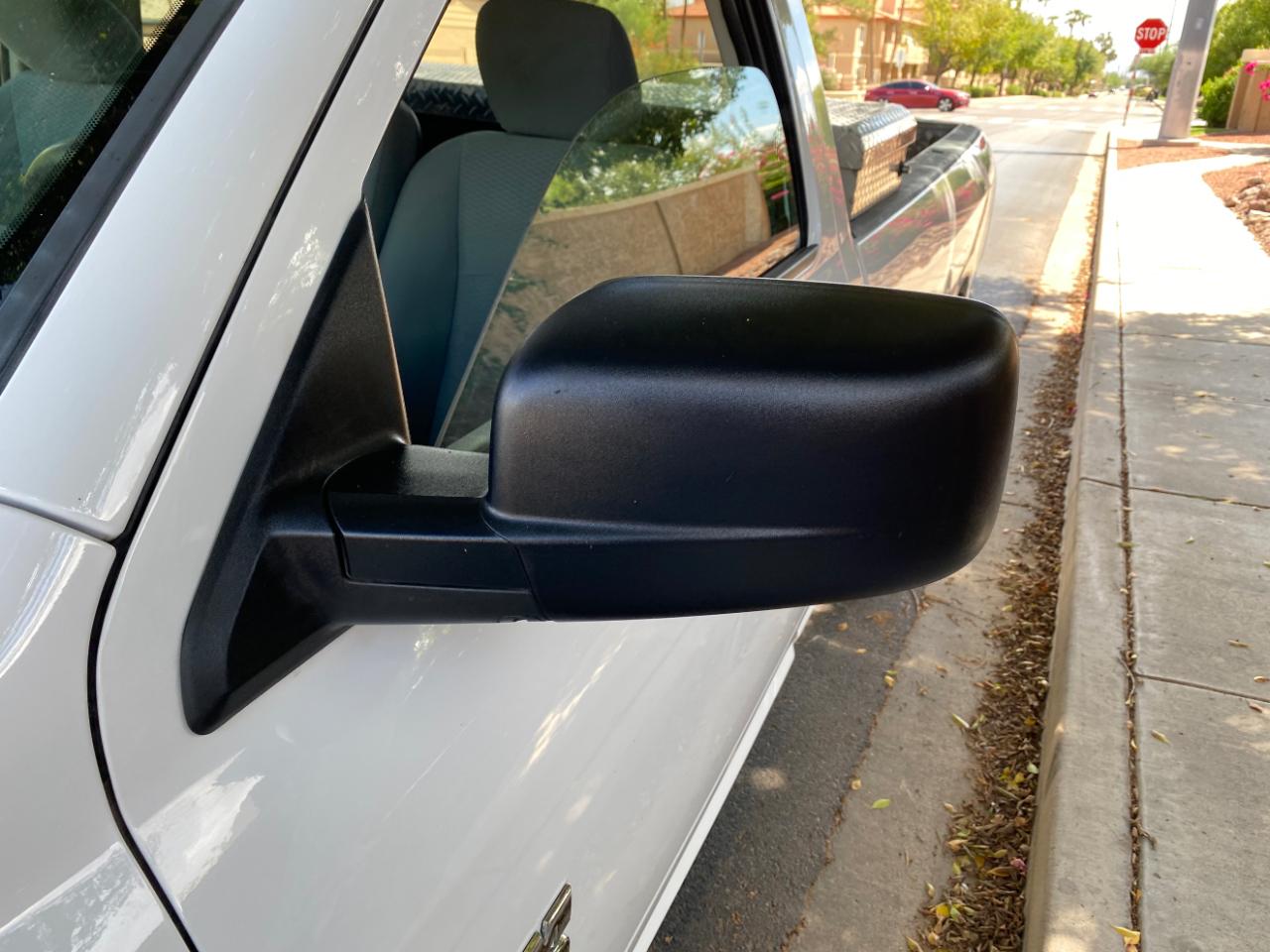 RAM 1500 Tradesman 4x2 Regular Cab 8' Box 2017