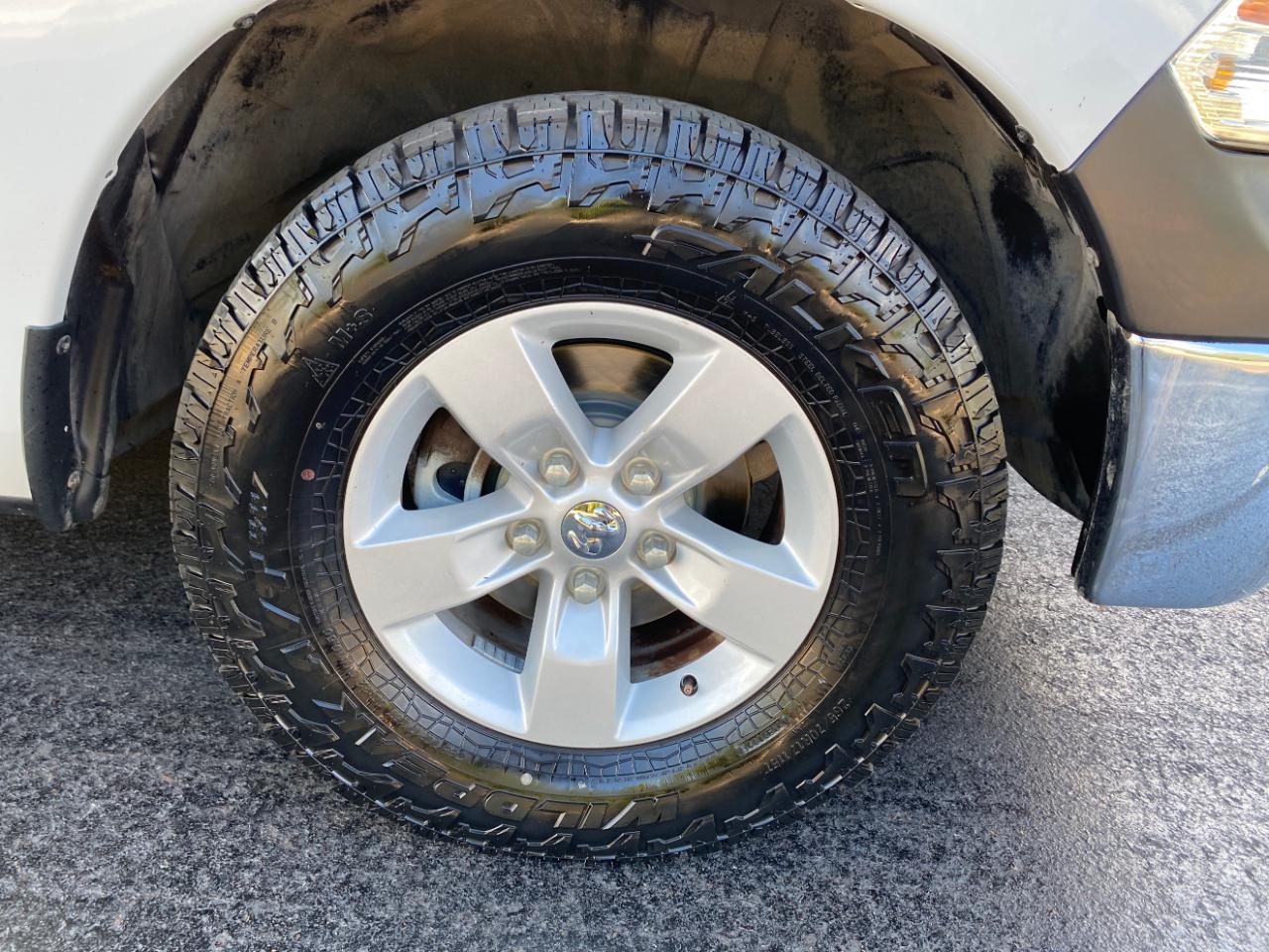 RAM 1500 Tradesman 4x2 Regular Cab 8' Box 2017
