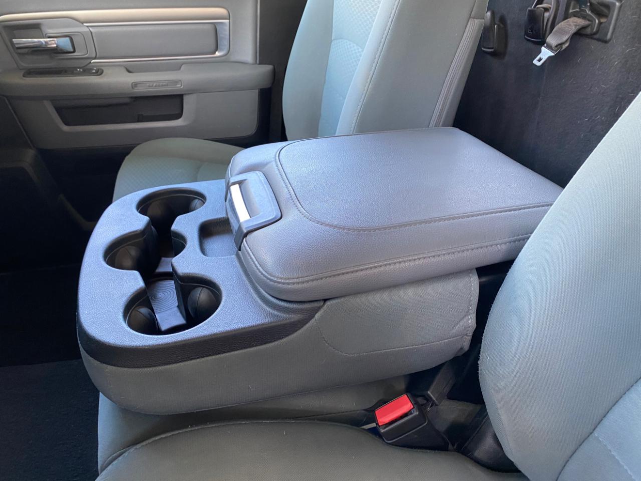RAM 1500 Tradesman 4x2 Regular Cab 8' Box 2017