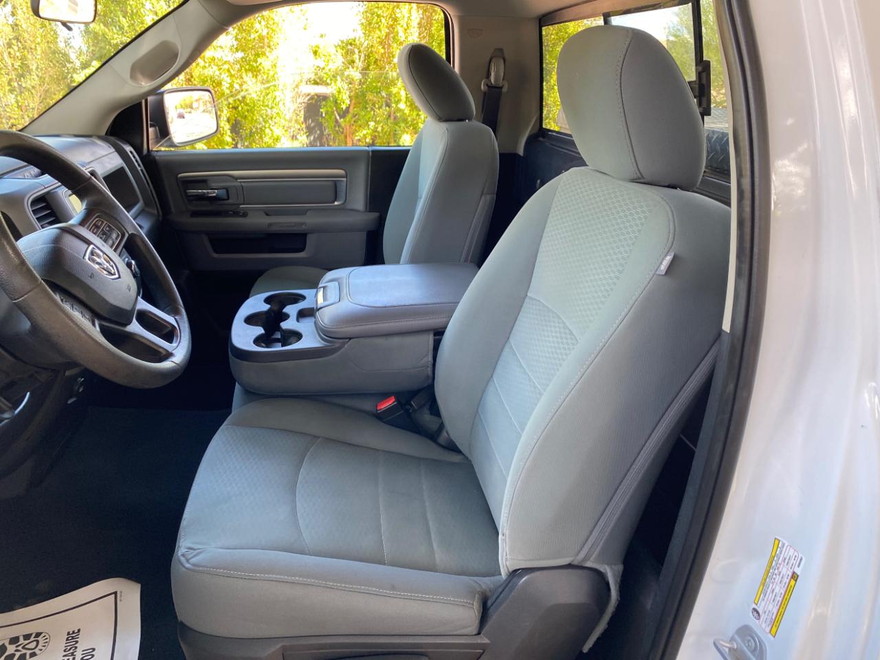 RAM 1500 Tradesman 4x2 Regular Cab 8' Box 2017