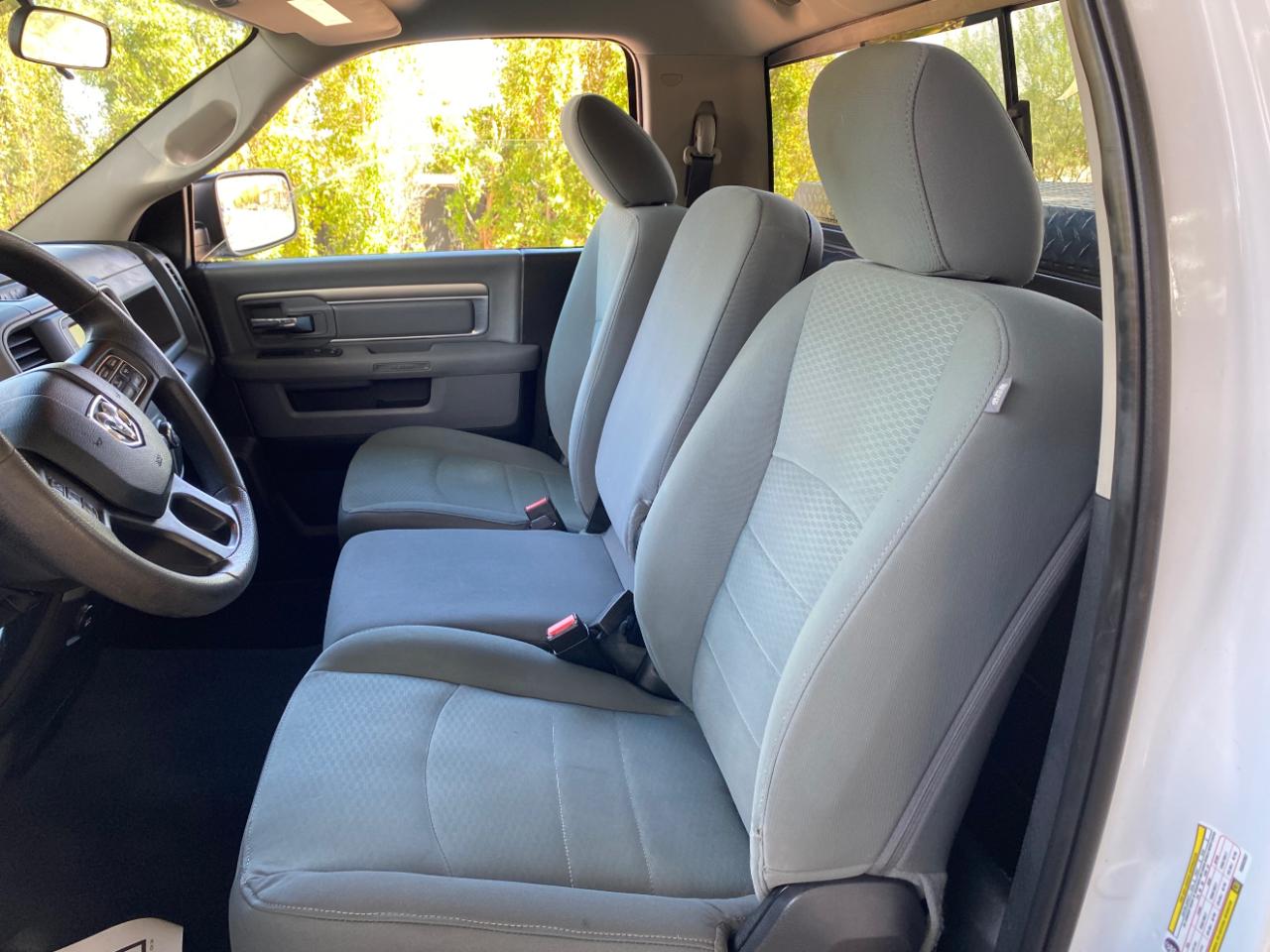 RAM 1500 Tradesman 4x2 Regular Cab 8' Box 2017