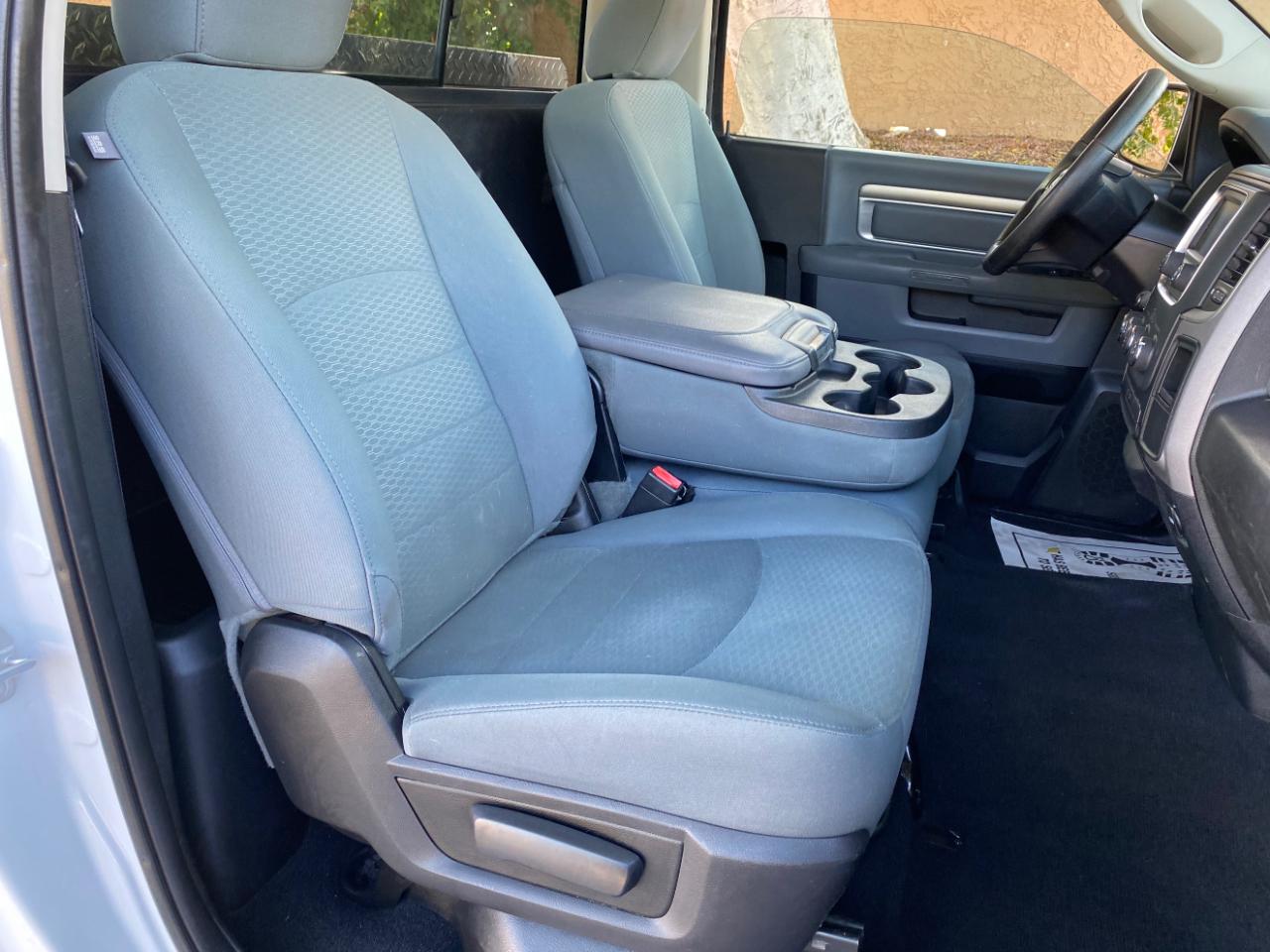 RAM 1500 Tradesman 4x2 Regular Cab 8' Box 2017