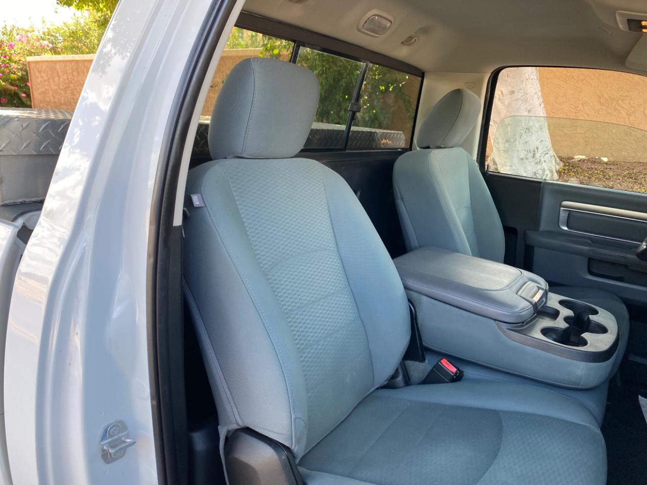 RAM 1500 Tradesman 4x2 Regular Cab 8' Box 2017