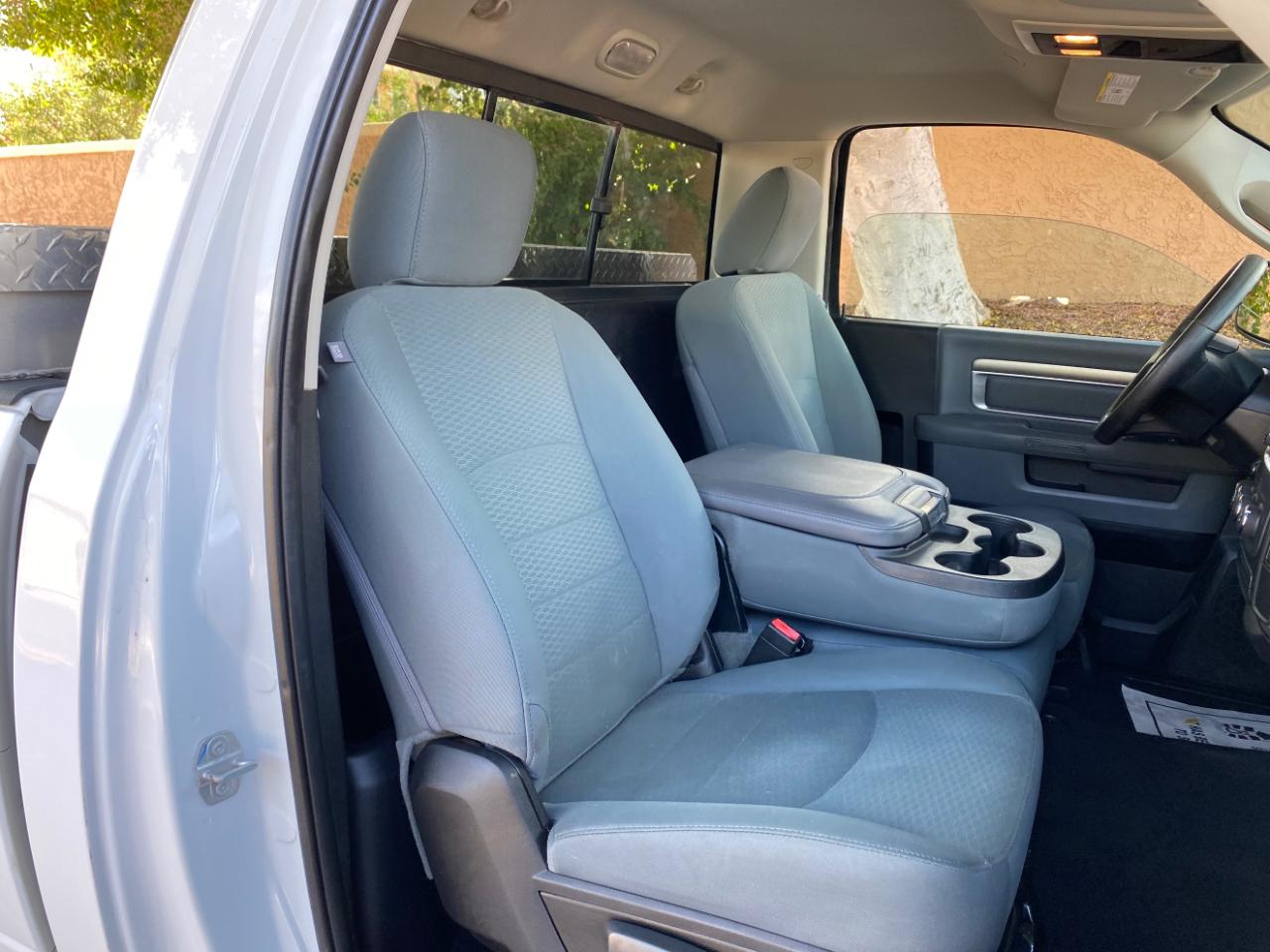 RAM 1500 Tradesman 4x2 Regular Cab 8' Box 2017