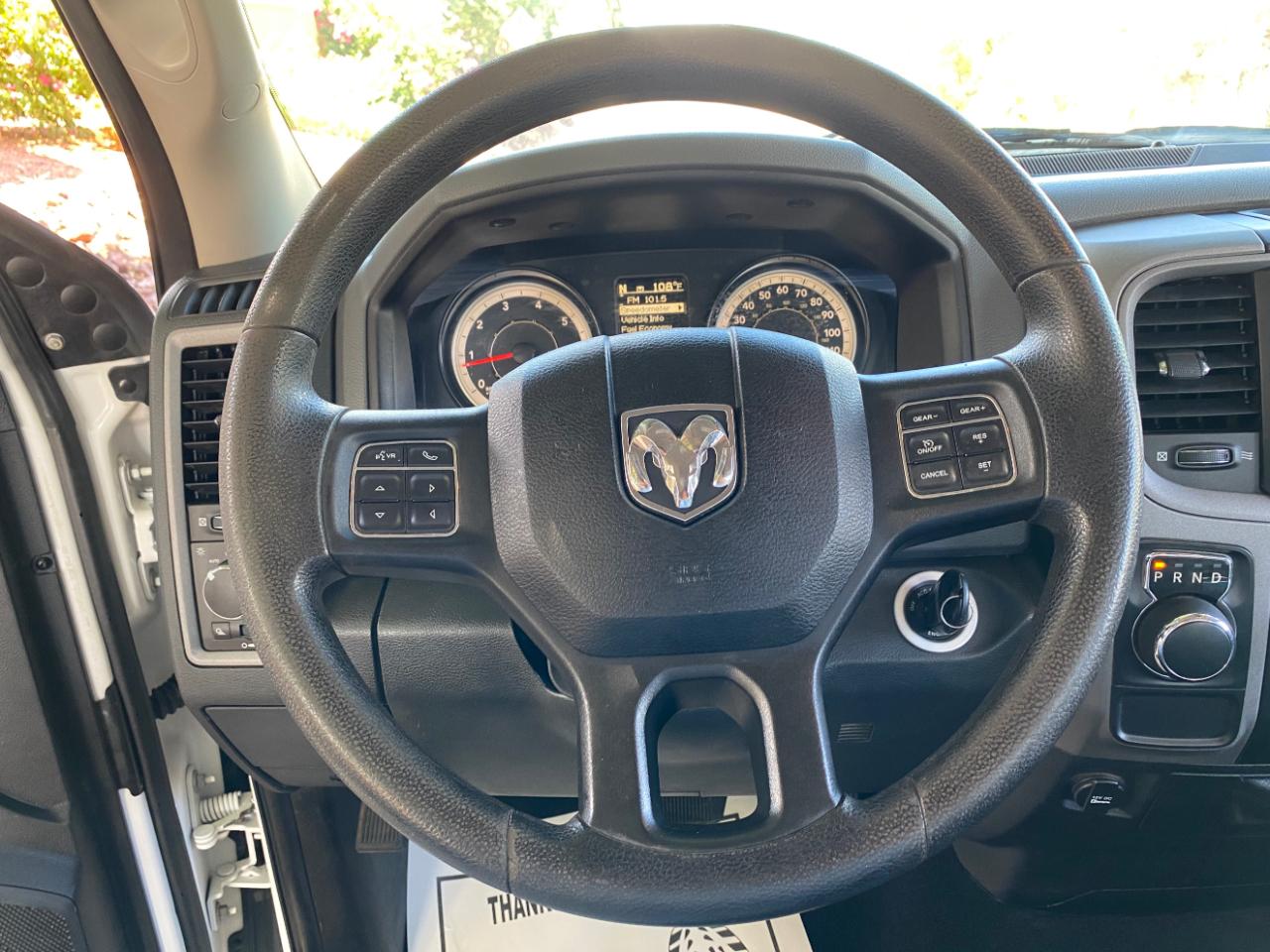 RAM 1500 Tradesman 4x2 Regular Cab 8' Box 2017