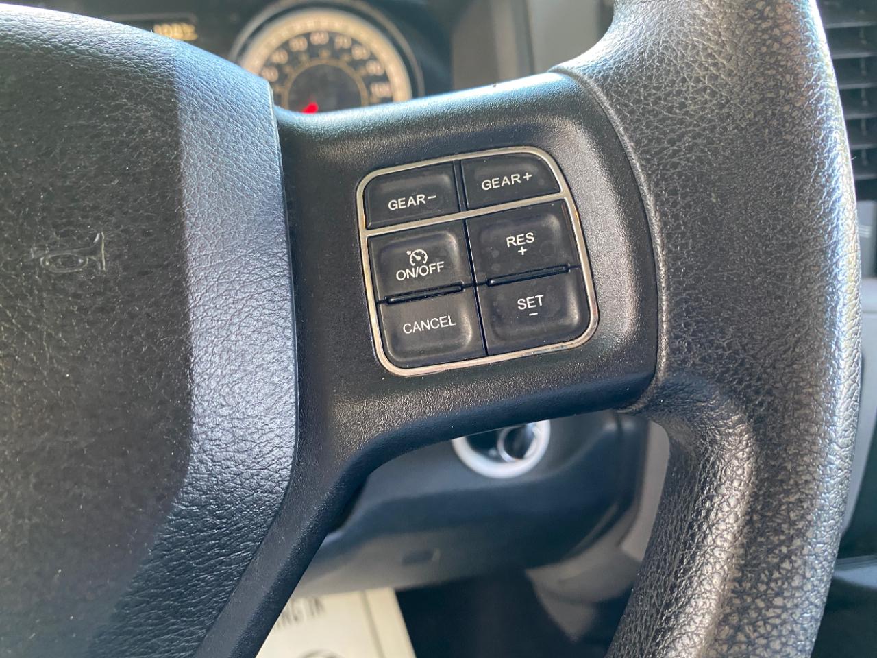 RAM 1500 Tradesman 4x2 Regular Cab 8' Box 2017