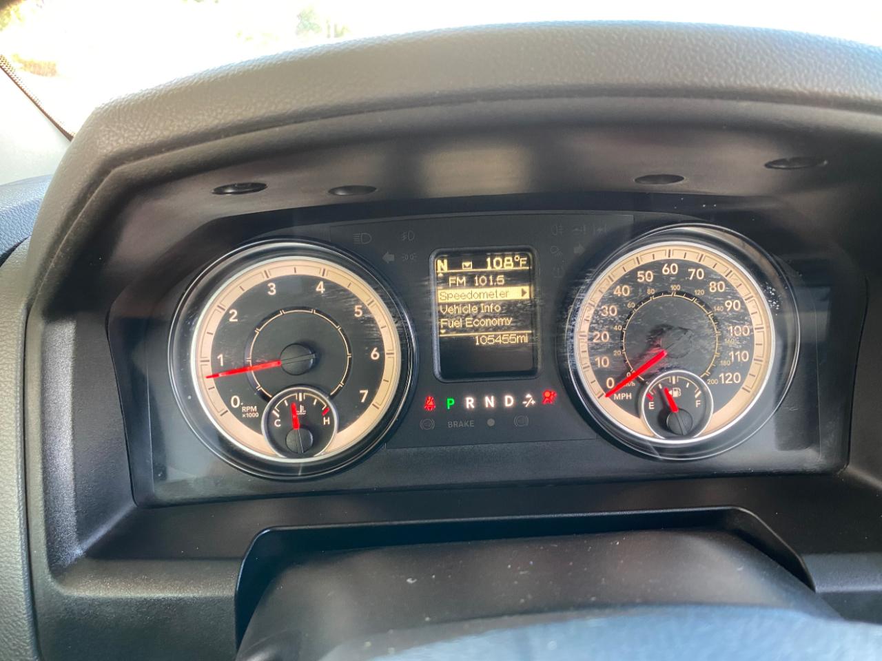 RAM 1500 Tradesman 4x2 Regular Cab 8' Box 2017