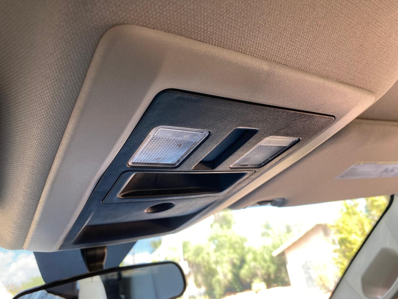 RAM 1500 Tradesman 4x2 Regular Cab 8' Box 2017