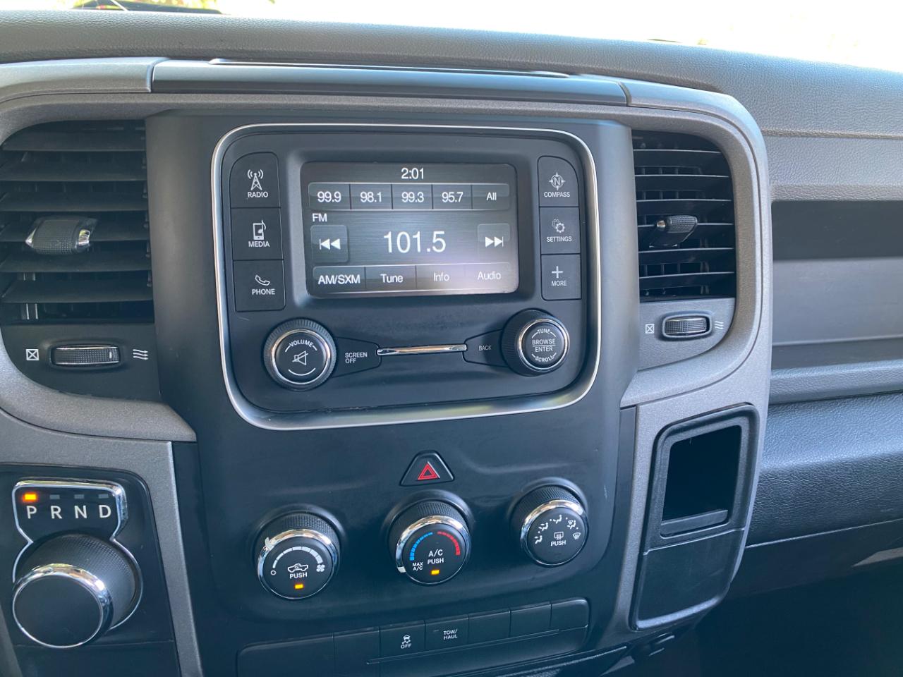 RAM 1500 Tradesman 4x2 Regular Cab 8' Box 2017
