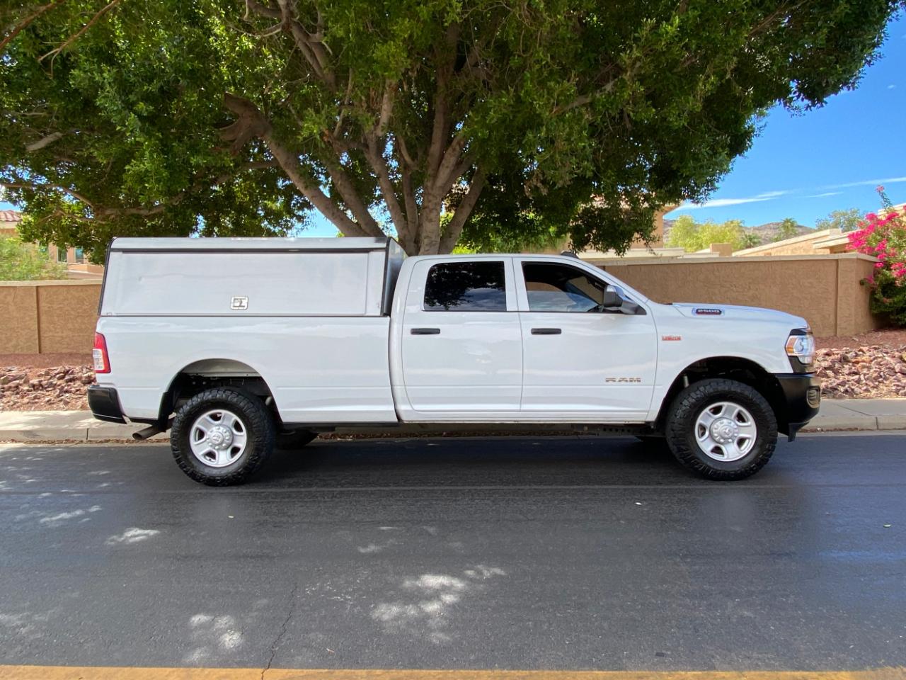 RAM 2500 Tradesman 4x4 Crew Cab 8' Box 2022