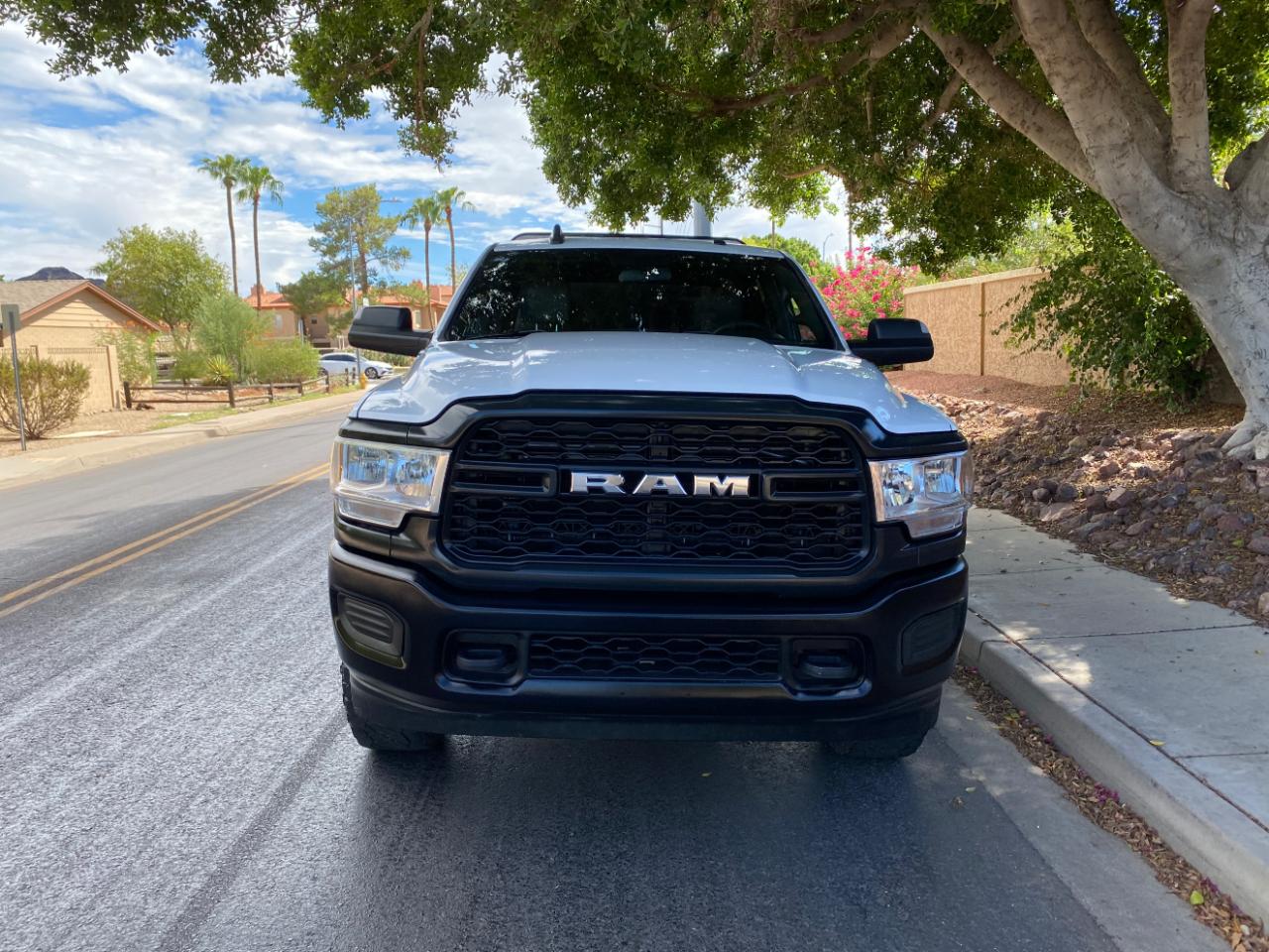 RAM 2500 Tradesman 4x4 Crew Cab 8' Box 2022