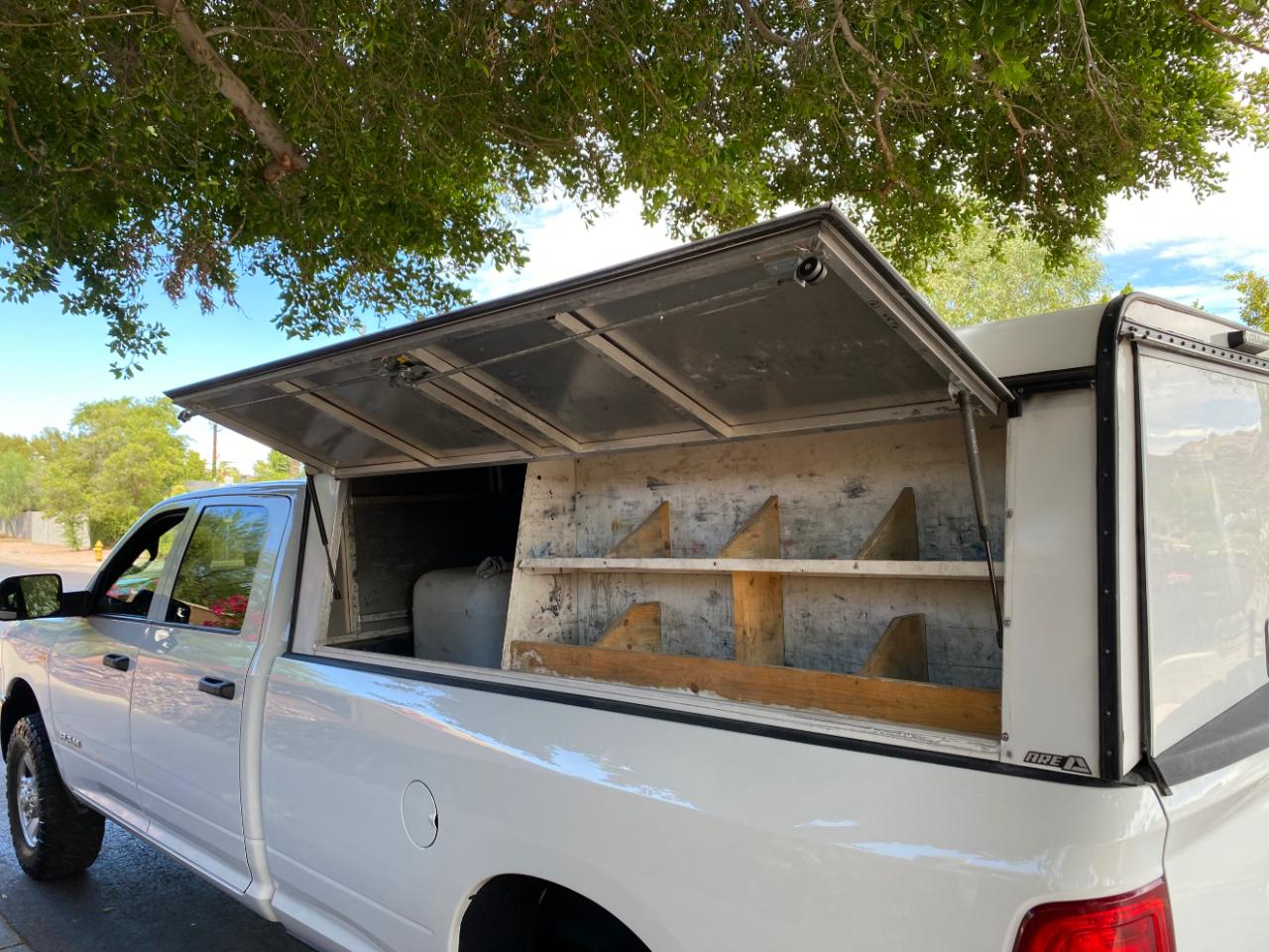 RAM 2500 Tradesman 4x4 Crew Cab 8' Box 2022