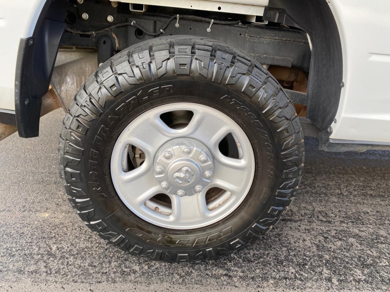 RAM 2500 Tradesman 4x4 Crew Cab 8' Box 2022