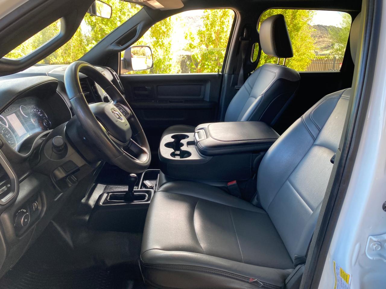 RAM 2500 Tradesman 4x4 Crew Cab 8' Box 2022