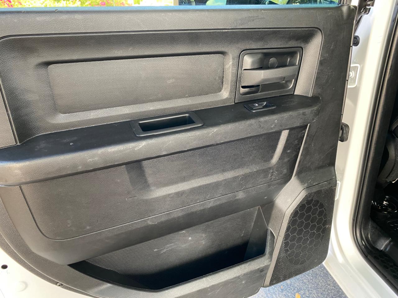 RAM 2500 Tradesman 4x4 Crew Cab 8' Box 2022