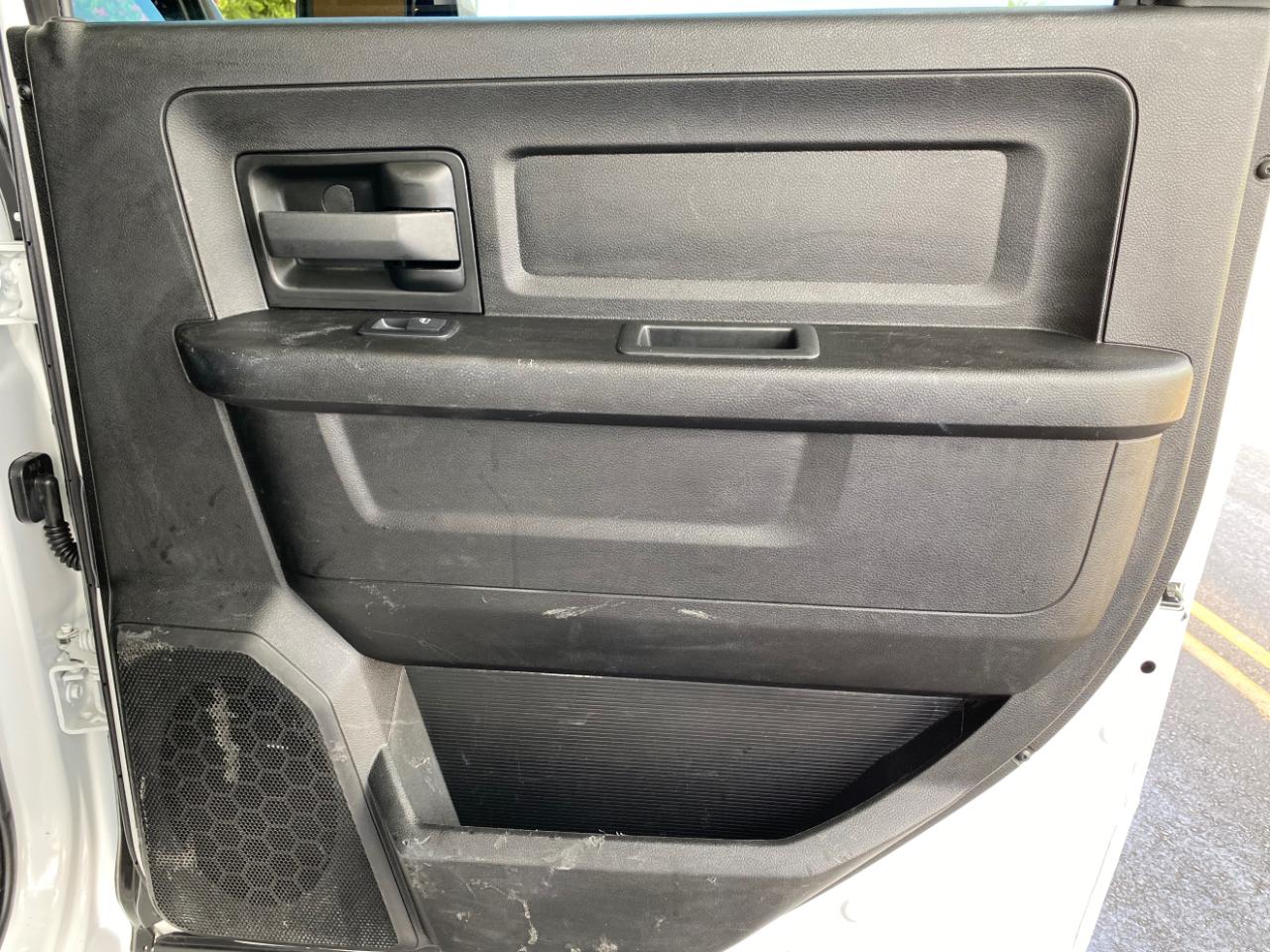RAM 2500 Tradesman 4x4 Crew Cab 8' Box 2022