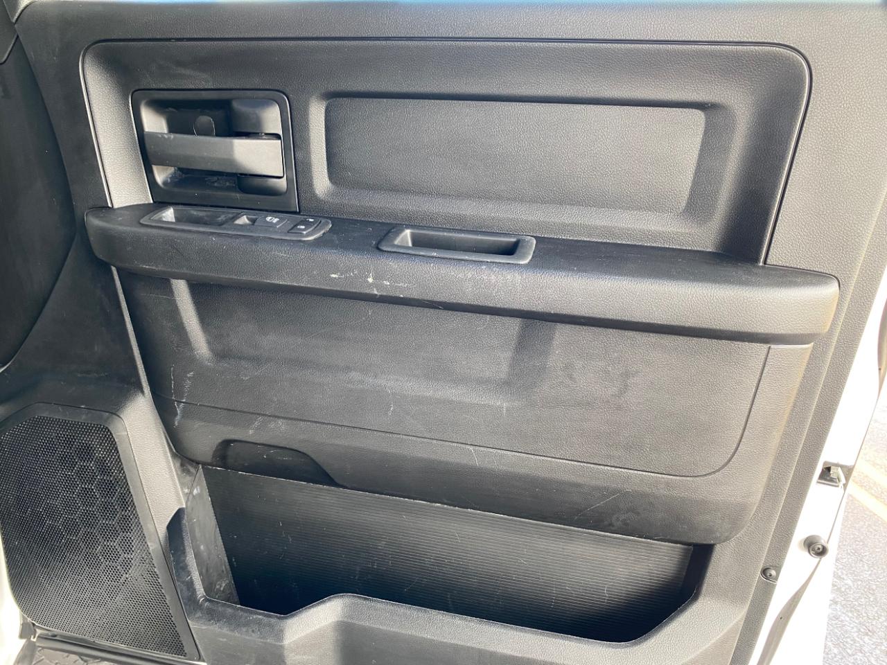 RAM 2500 Tradesman 4x4 Crew Cab 8' Box 2022