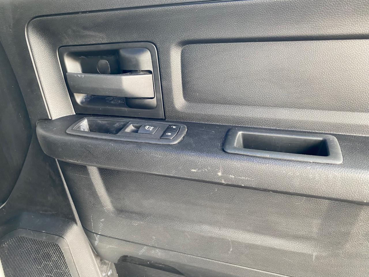 RAM 2500 Tradesman 4x4 Crew Cab 8' Box 2022
