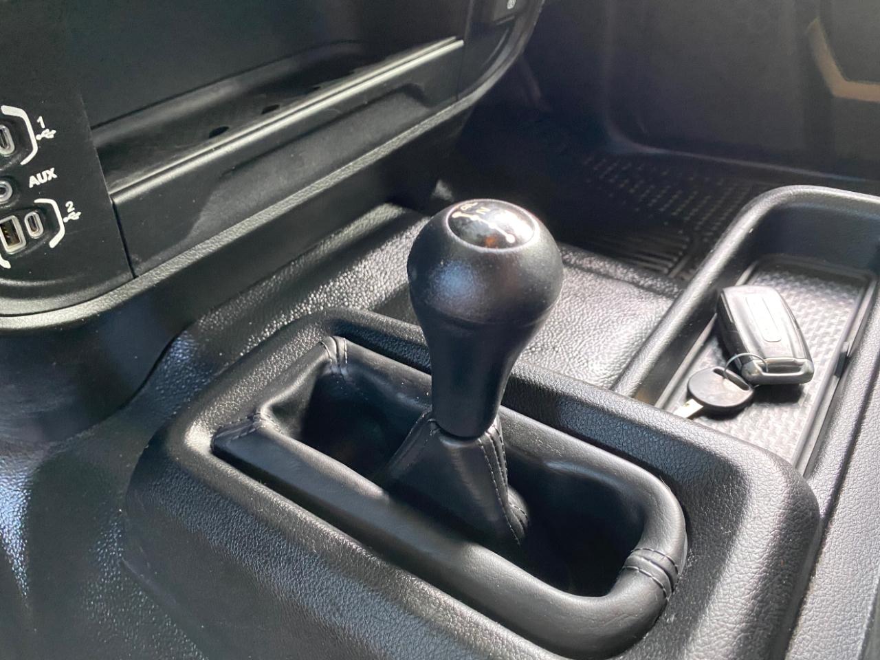 RAM 2500 Tradesman 4x4 Crew Cab 8' Box 2022