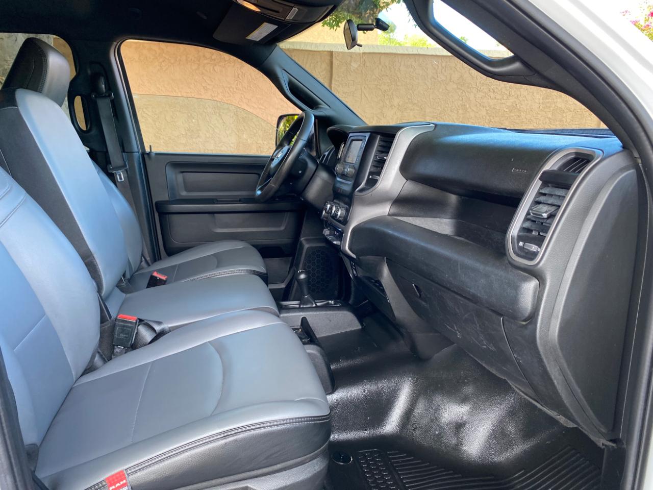 RAM 2500 Tradesman 4x4 Crew Cab 8' Box 2022