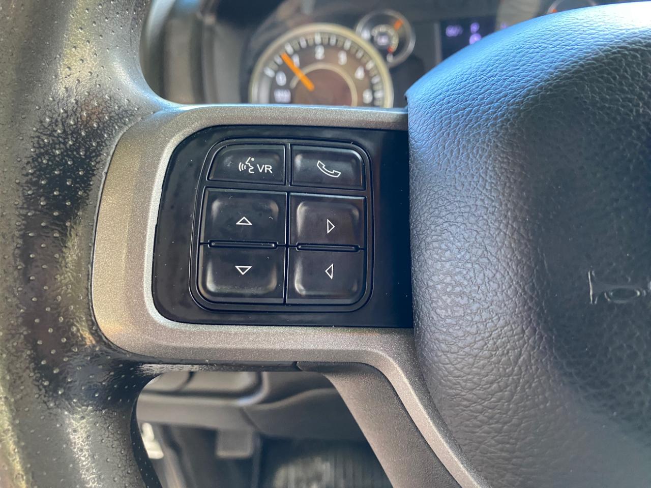 RAM 2500 Tradesman 4x4 Crew Cab 8' Box 2022