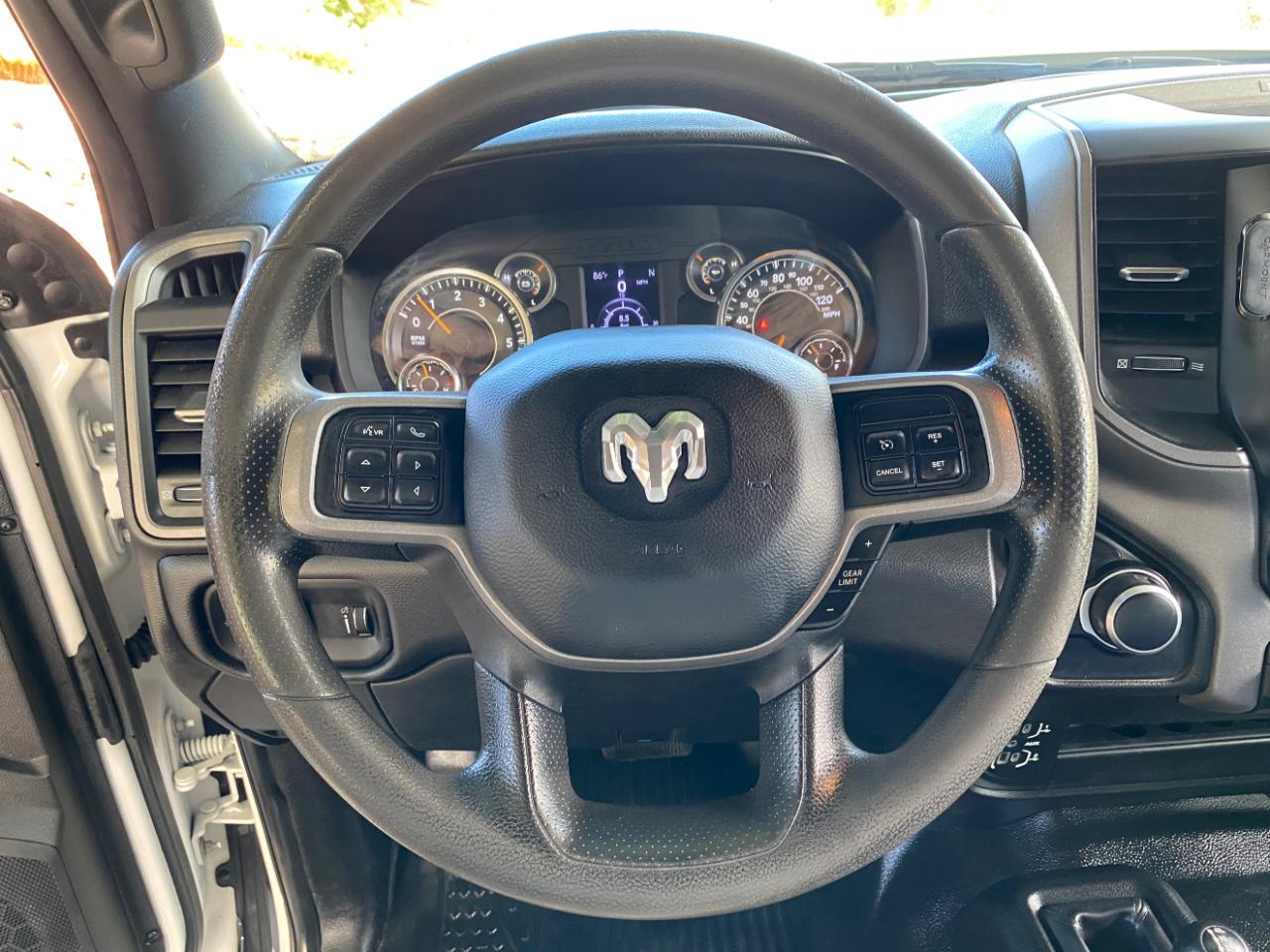RAM 2500 Tradesman 4x4 Crew Cab 8' Box 2022