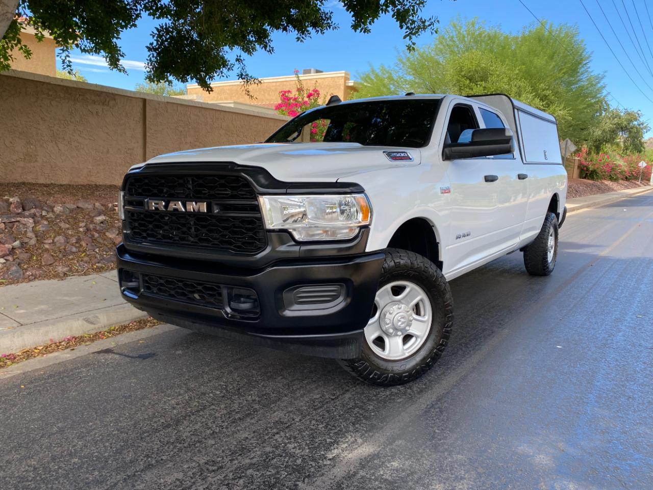 RAM 2500 Tradesman 4x4 Crew Cab 8' Box 2022