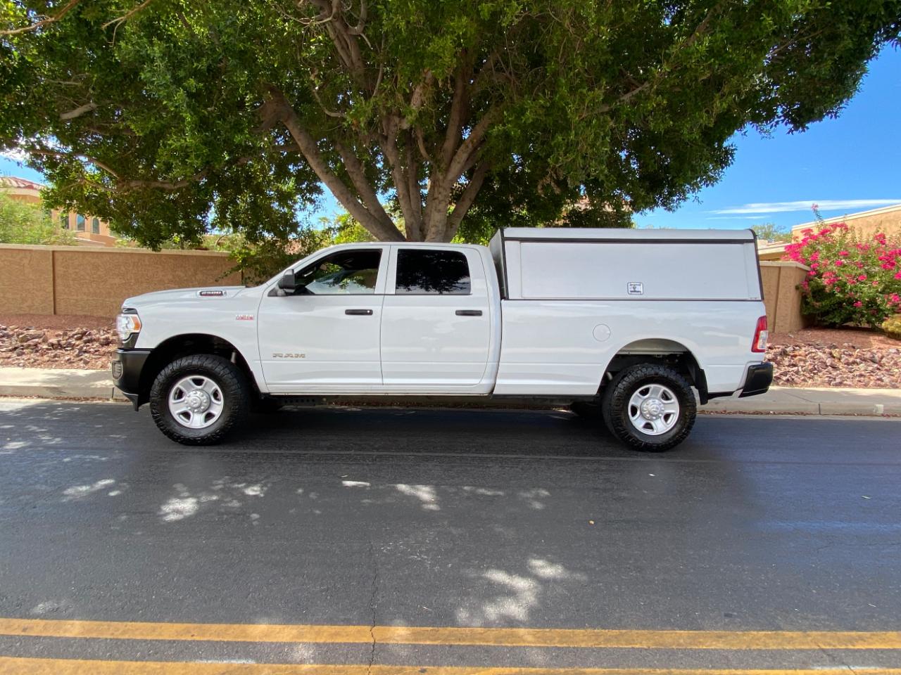 RAM 2500 Tradesman 4x4 Crew Cab 8' Box 2022