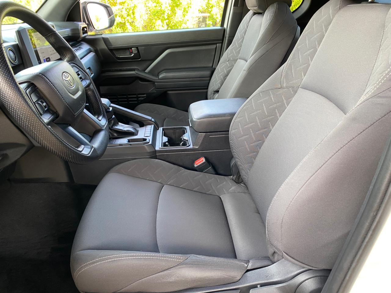 Toyota Tacoma 2WD SR XtraCab 6' Bed AT (Natl) 2026
