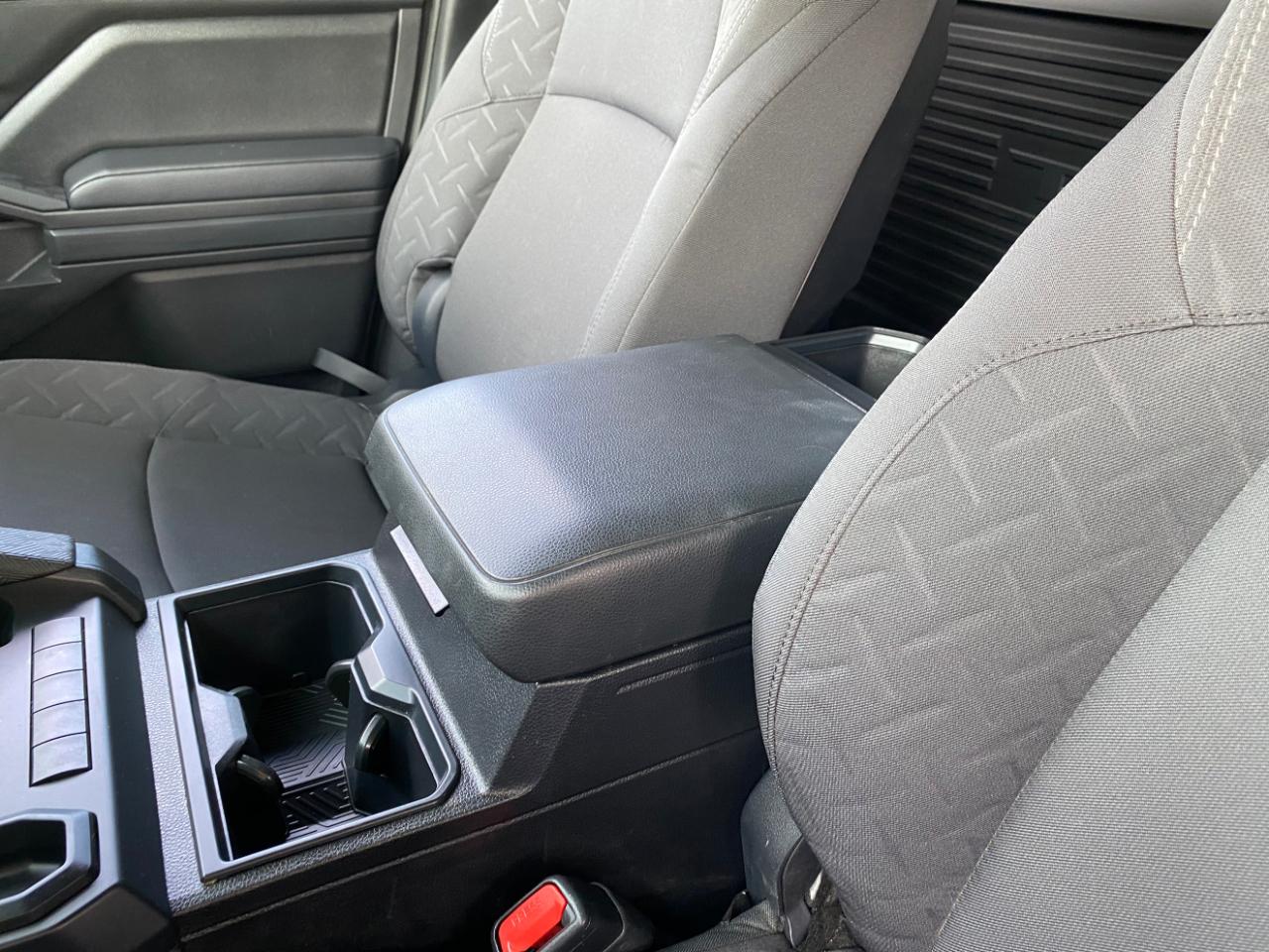 Toyota Tacoma 2WD SR XtraCab 6' Bed AT (Natl) 2026