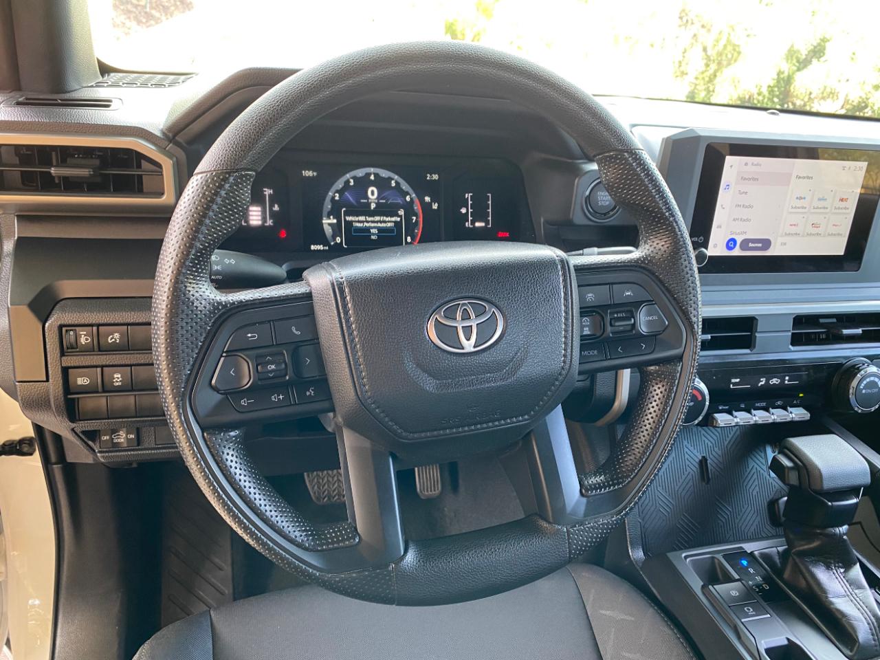 Toyota Tacoma 2WD SR XtraCab 6' Bed AT (Natl) 2026