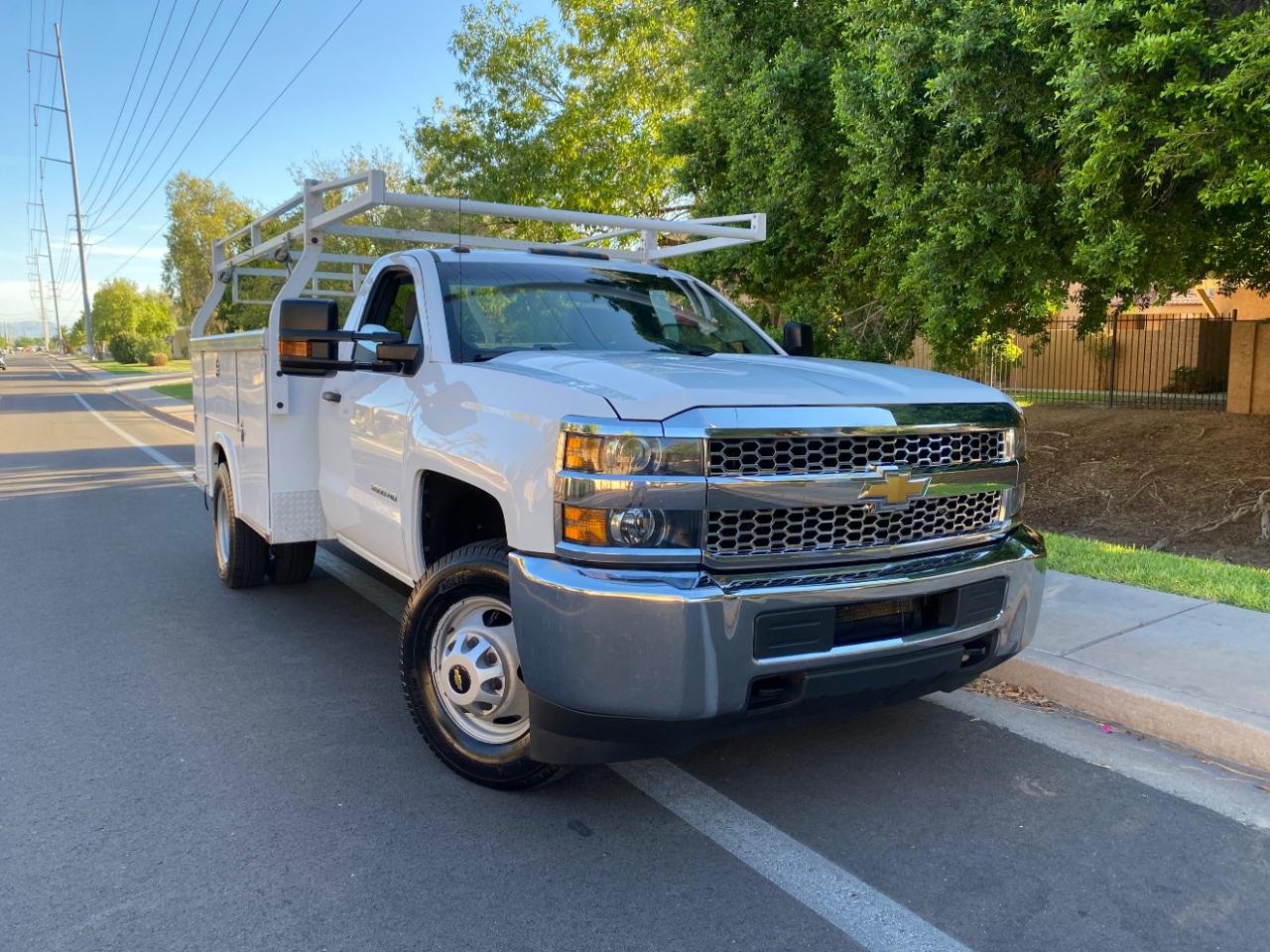 Chevrolet Silverado 3500HD CC 2WD Reg Cab 137.5" WB, 59.06" CA WT 2019