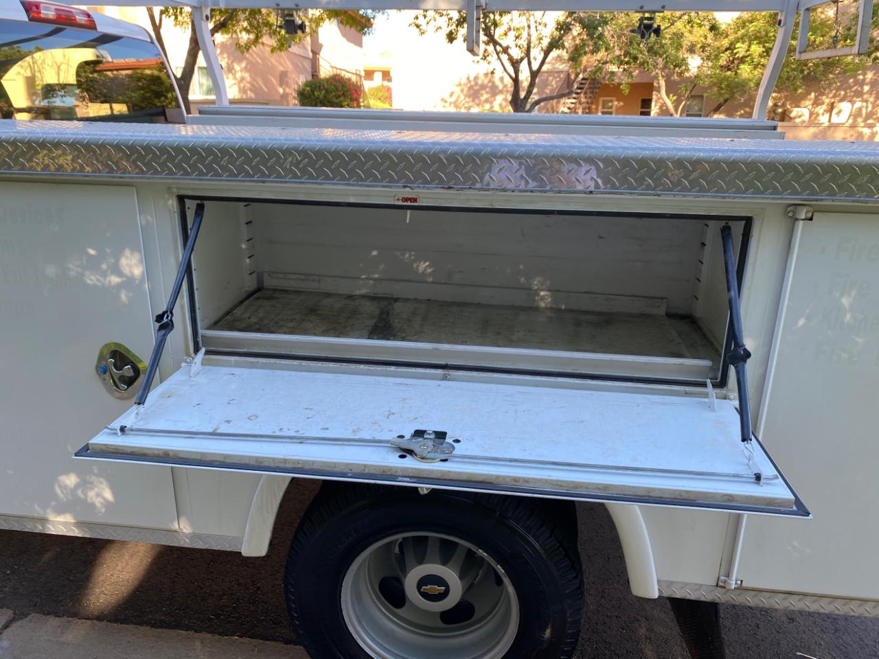 Chevrolet Silverado 3500HD CC 2WD Reg Cab 137.5" WB, 59.06" CA WT 2019