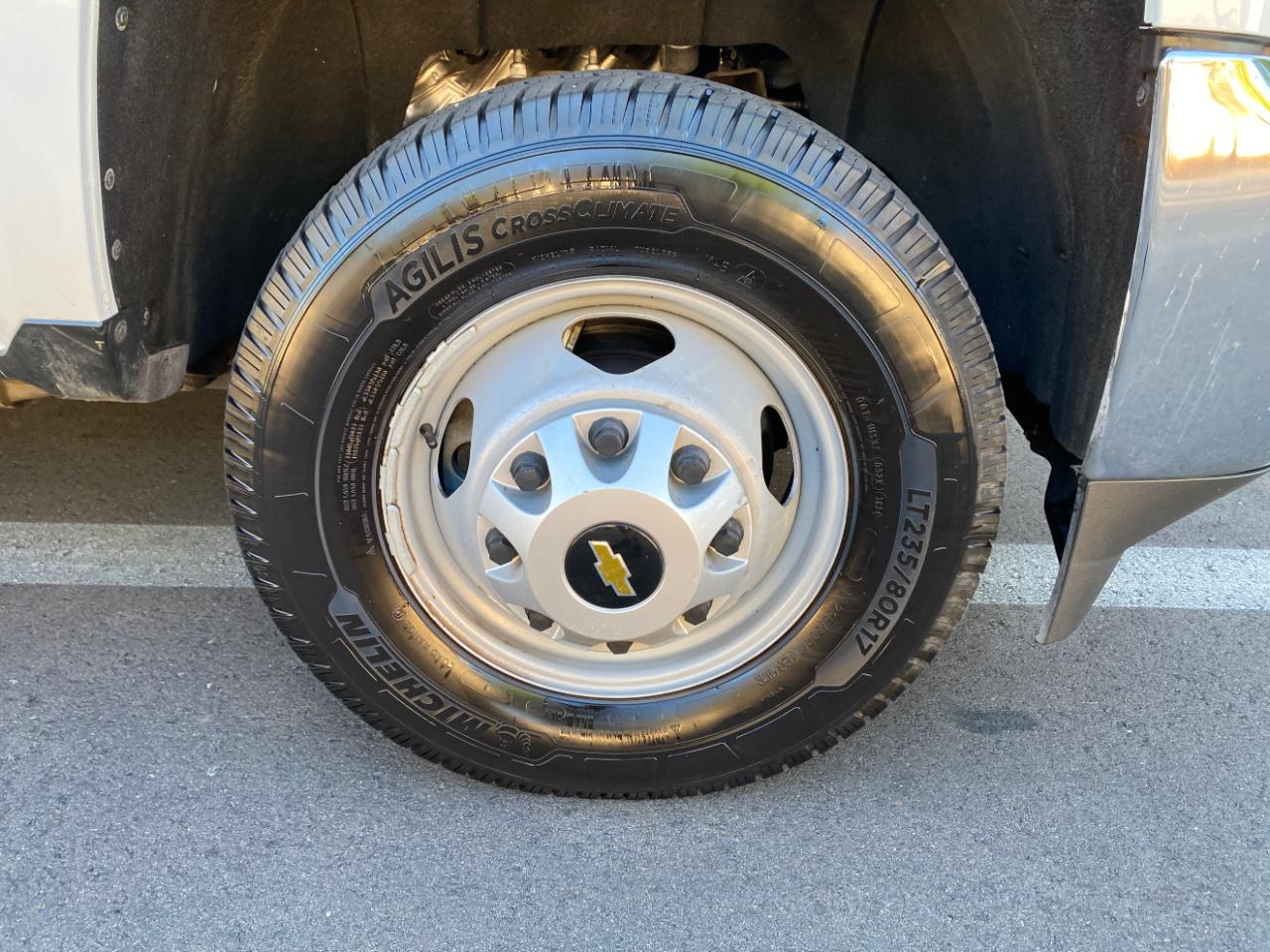 Chevrolet Silverado 3500HD CC 2WD Reg Cab 137.5" WB, 59.06" CA WT 2019