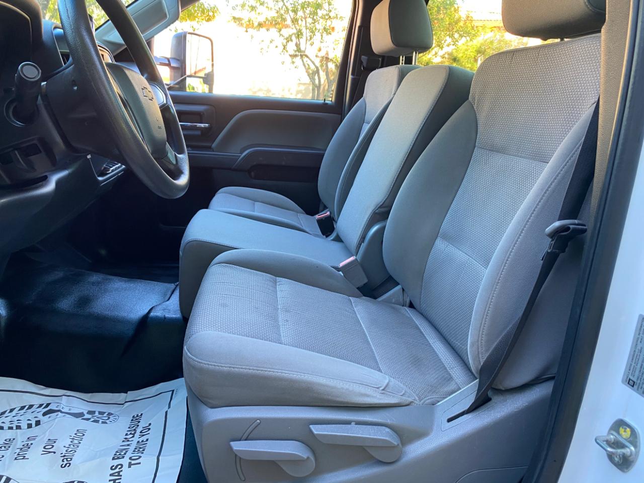 Chevrolet Silverado 3500HD CC 2WD Reg Cab 137.5" WB, 59.06" CA WT 2019