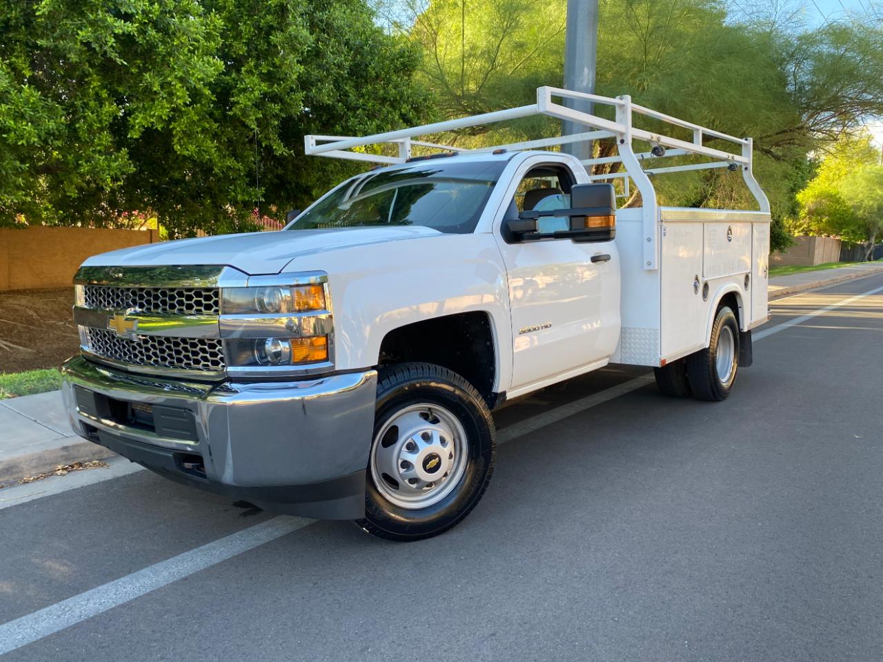 Chevrolet Silverado 3500HD CC 2WD Reg Cab 137.5" WB, 59.06" CA WT 2019